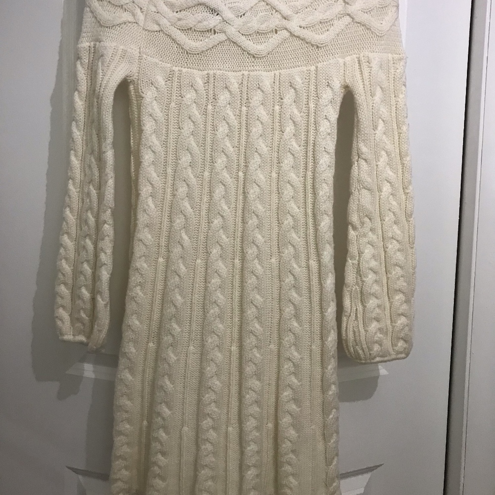 MODA INTERNATIONAL SWEATER DRESS